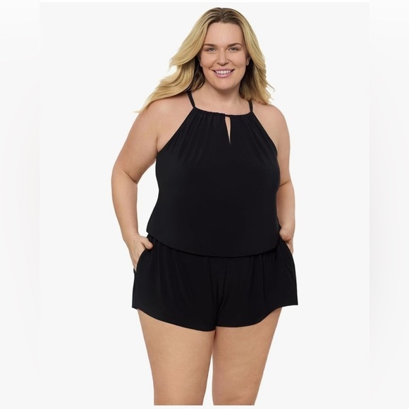 Aqua Green Other - Aqua Green Women's Standard Keyhole Blouson Romper, Black Swim Romper size M